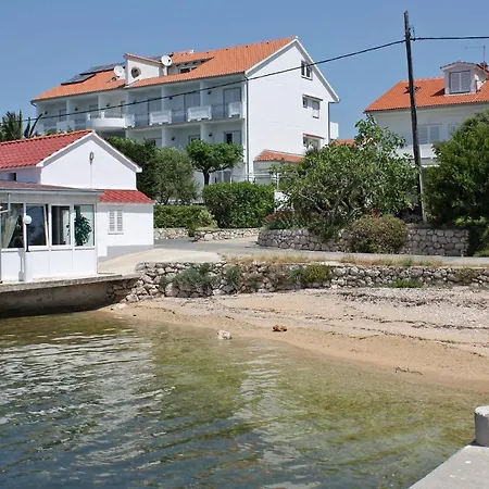 아파트 Barbat 4977a